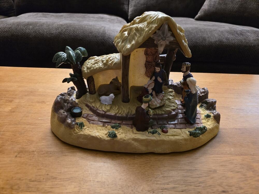 Vintage Gemmy Nativity Narrated Light Up Musical Christmas Talking Scene Works